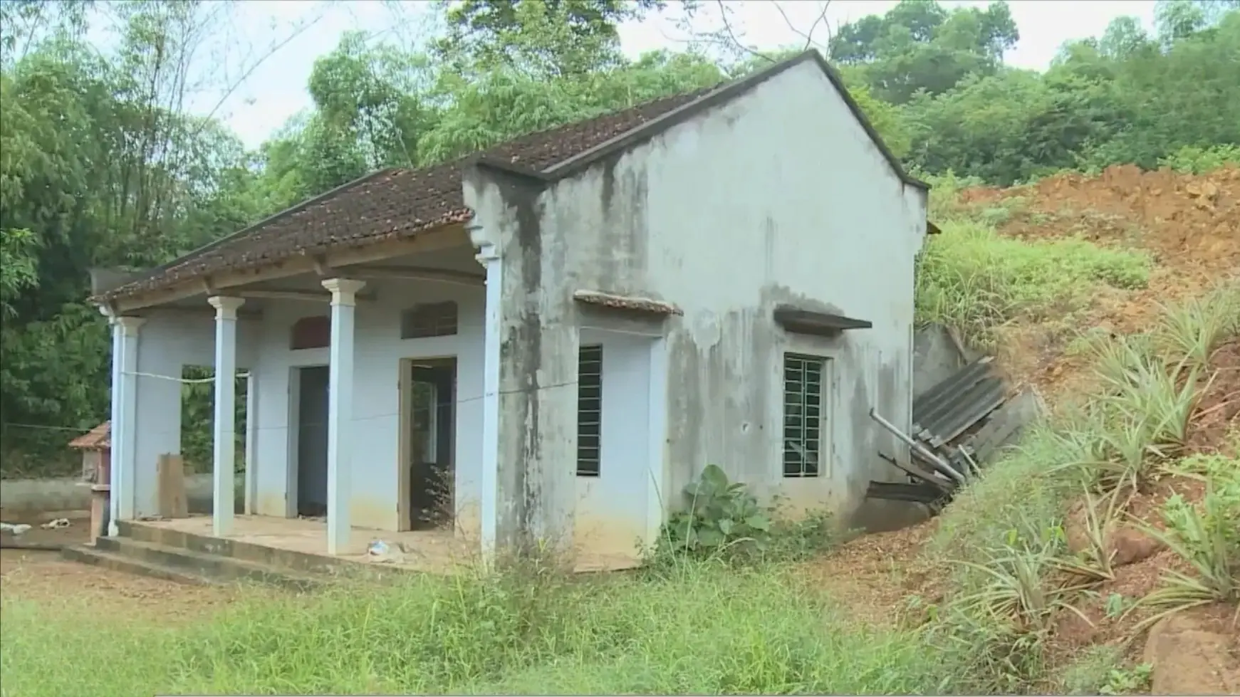 Người dân thấp thỏm khi đất rừng chồng lấn đất ở